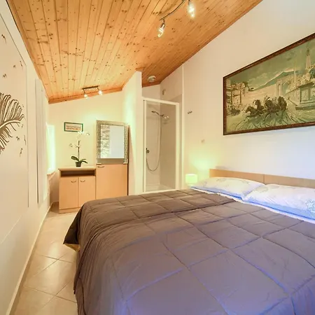 Chic And Charming Krk Downtown شقة