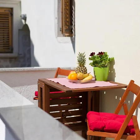 Chic And Charming Krk Downtown Lejlighed *