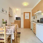 Chic And Charming Krk Downtown Appartement *