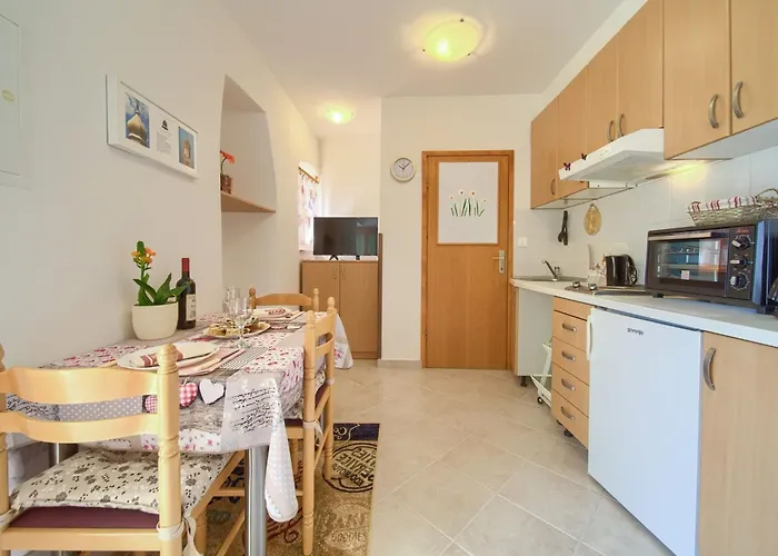 Chic And Charming Krk Downtown Apartament *
