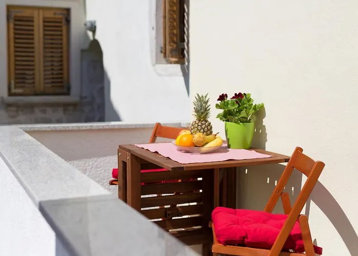 Chic And Charming Krk Downtown Apartament *